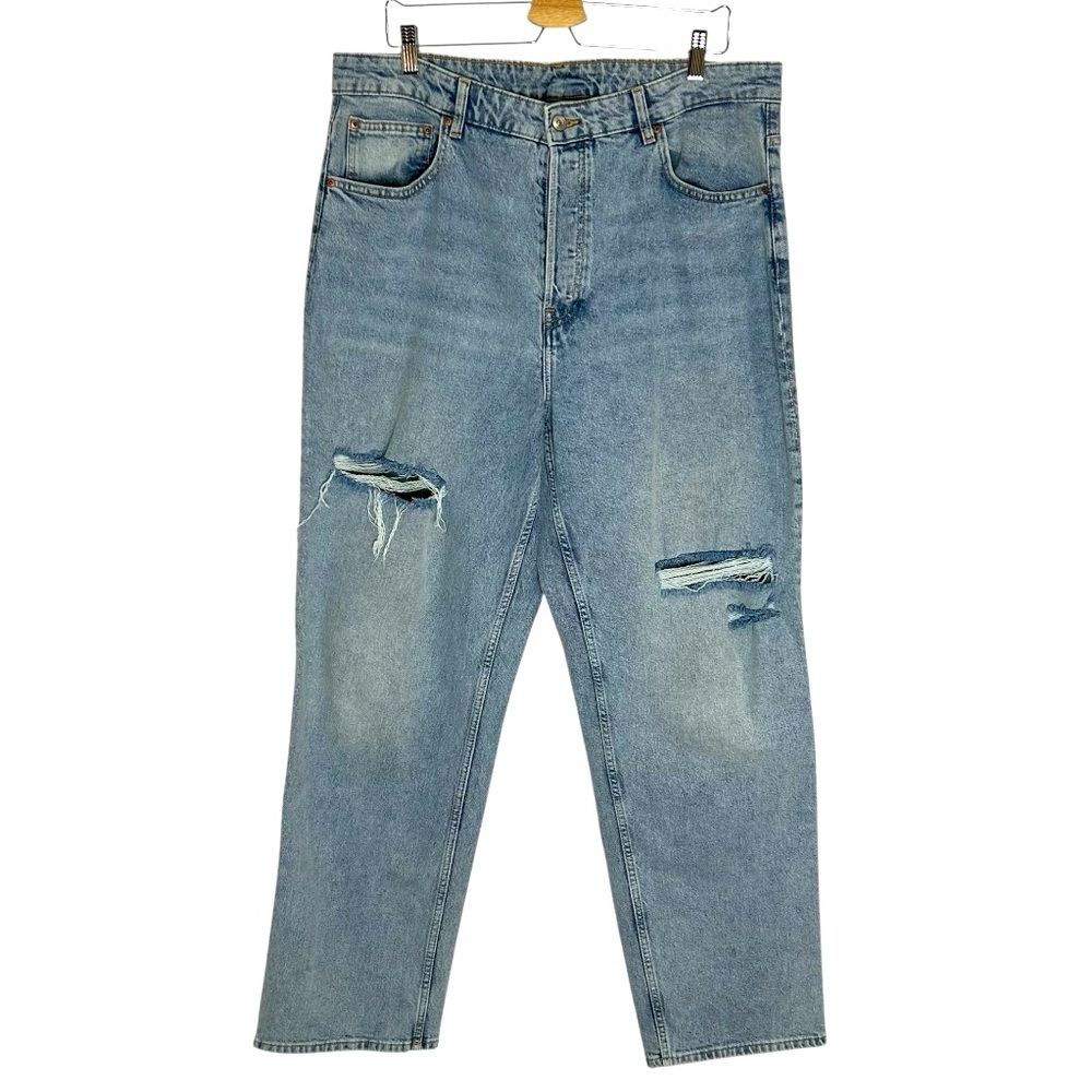 H&M | Distressed Light Wash Straight Leg Jeans, size 16